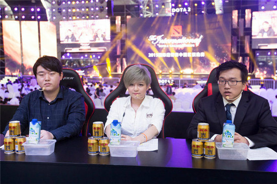 《DOTA2》TI5中国区预选赛:电竞美女DJ性感