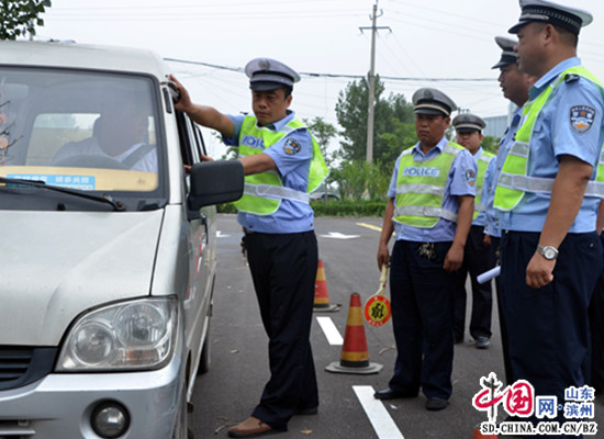 滨州阳信交警开展执勤执法安全防护培训 - 中国