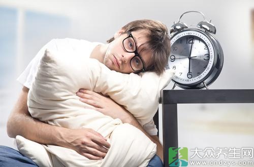 秋天为何失眠的人增多 想睡得好养肝排毒是关