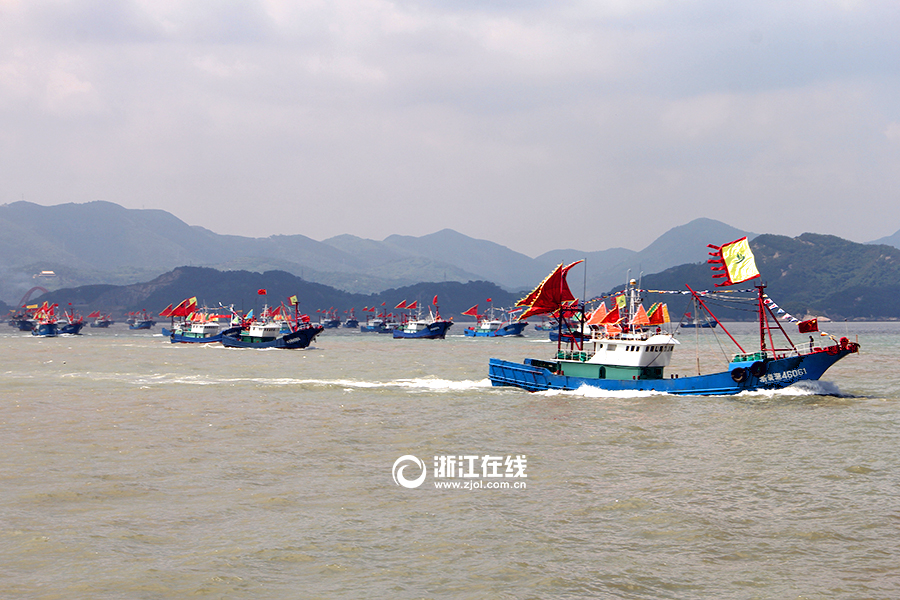 伏季休渔期结束 3000余艘渔船开赴东海渔场 -