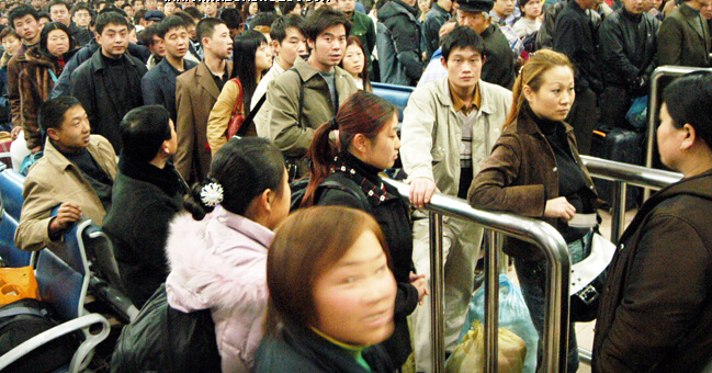 中国喜迎元旦假期 铁路客流同期增长9.4%(图)