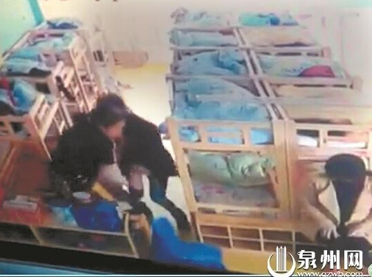 男童不午睡被扒衣 涉事老師道歉辭職（組圖）