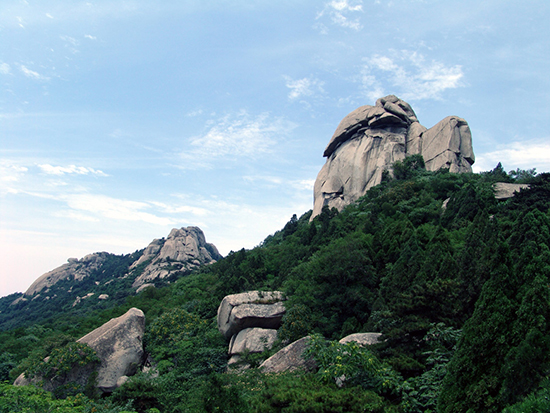 天下奇石第一山 嶧山 （組圖）