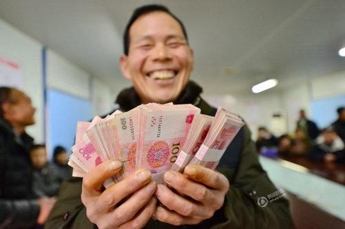上海民工年薪秒殺白領 收入最高的工人年薪超過20萬