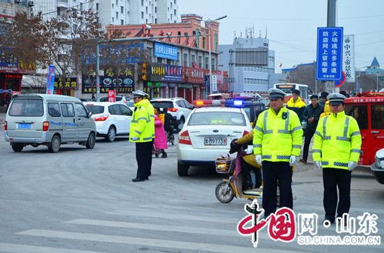 濱州陽信交警多項措施確保春節期間道路交通安全暢通