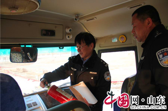 滨州阳信交警大队车管所开展预约上门服务