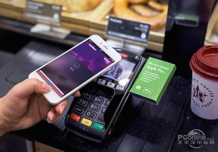 記者體驗Apple Pay  一秒即付款成功