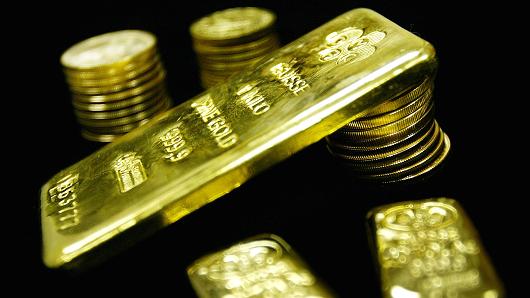 近日，黃金價格有所上升，達到每盎司1238.5美元。其原因在於不斷下行的國際市場另投資者每天戰戰兢兢，越來越多國家的央行實施負利率政策。