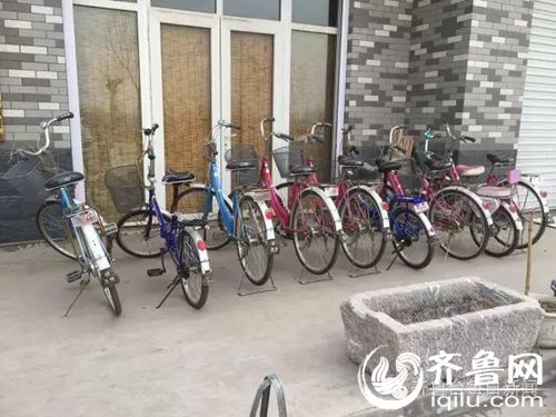 劉大哥設立的公共自行車點（視頻截圖）