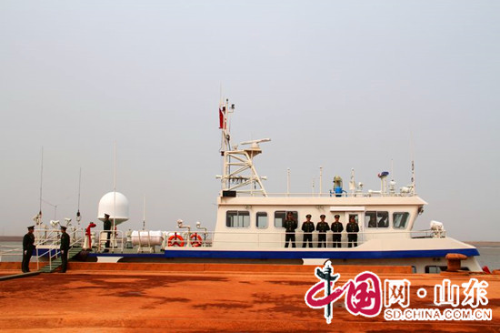 山東省公安邊防總隊公邊37601艇交接入列儀式在濱州沾化舉行