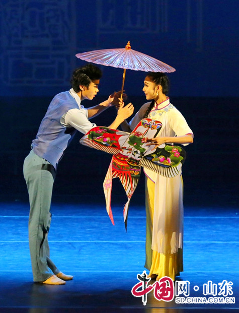 濱州明珠劇院上演大型原創民族舞劇“風箏”