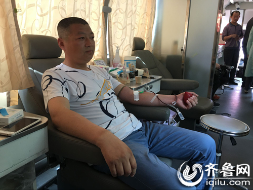 “五一”三天 438位淄博市民獻出17萬毫升鮮血(圖)