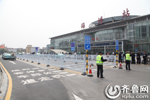 淄博火車站廣場路段渠化改造完成 通行效率大大提高