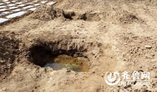 網曝蒙陰污水處理廠發生透水事故，有農田出現大坑不敢耕種。