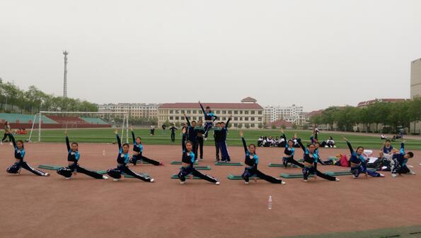 昌乐二中在全县中小学生阳光体育健身赛中喜获佳绩