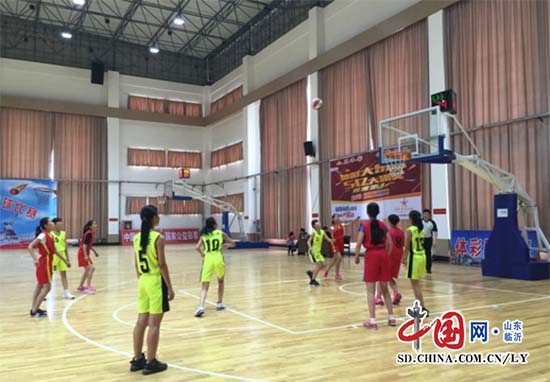 临沂市第六届运动会少年儿童组篮球赛火热进行中