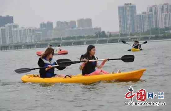 沂河泛舟享欢乐 “临沂皮划艇友谊赛”圆满举行