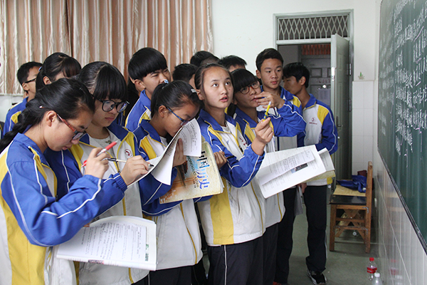 云南三校历史学科教研共同体第二次教育研究活动在昆明行知中学举行