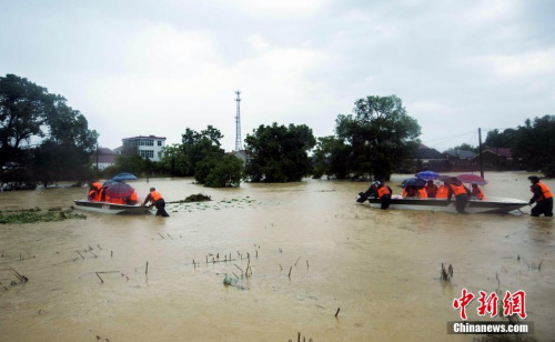 南方暴雨8省份369.5万人受灾 已启动Ⅳ级应急响应