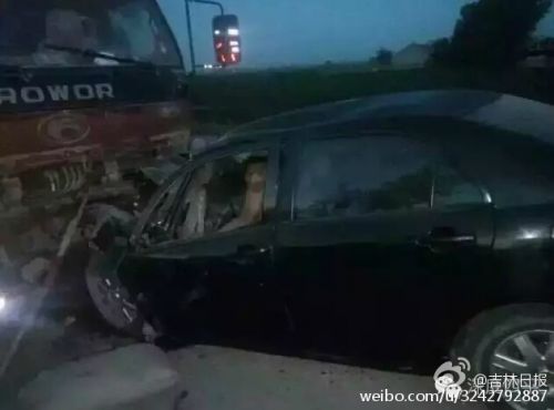 高考生無證酒駕 與超載貨車相撞4人當場死亡（組圖）