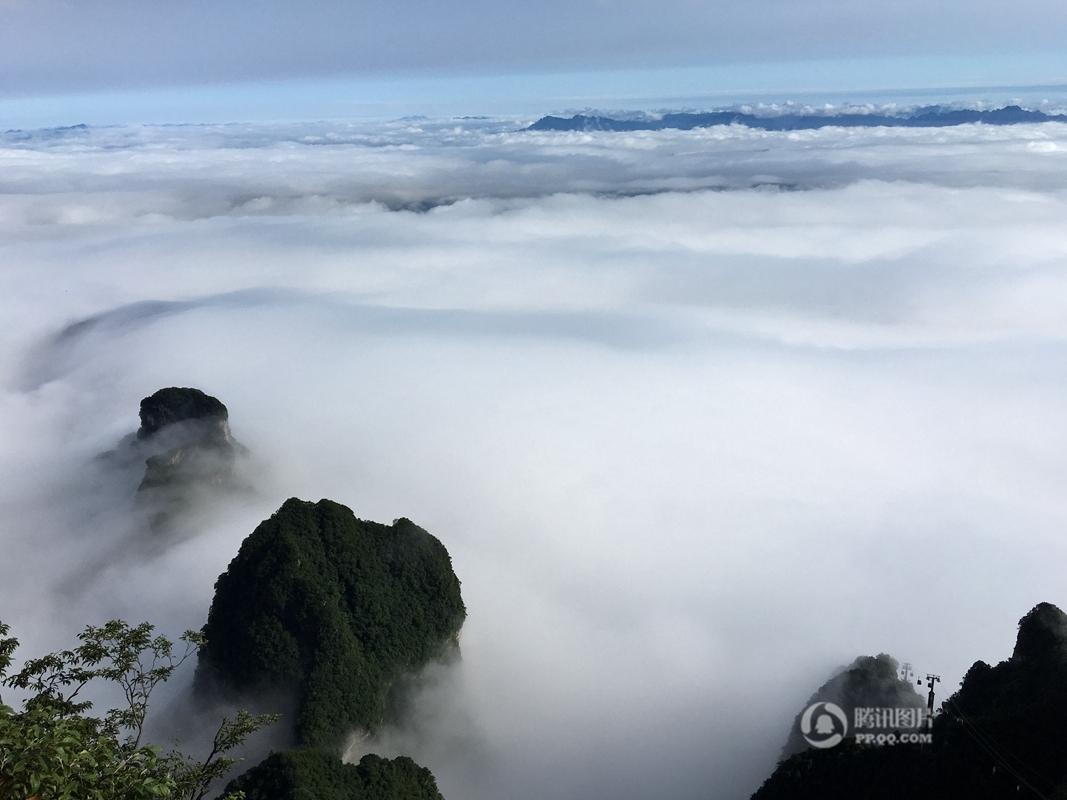 张家界天门山云海奇观 云雾缭绕如梦如幻(组图)