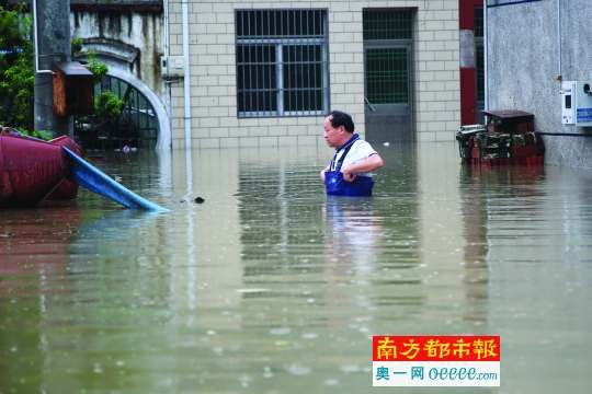 近百河流超警戒 