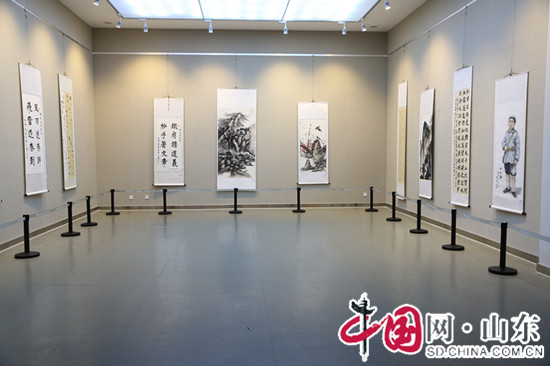 滨州:纪念建党95周年暨红军长征胜利80周年美术书法作品展开展