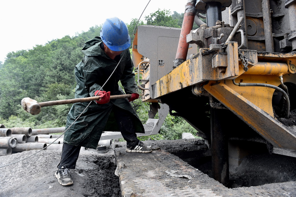 山西晉城煤礦透水事故：8名被困礦工向地面發來一封信(圖)