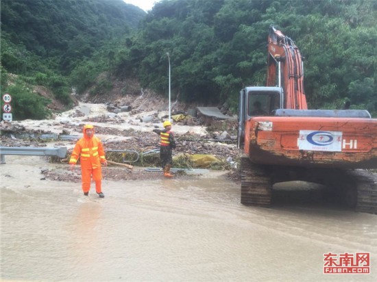 福建省高速公路和國省幹線阻斷37處　已搶通26處