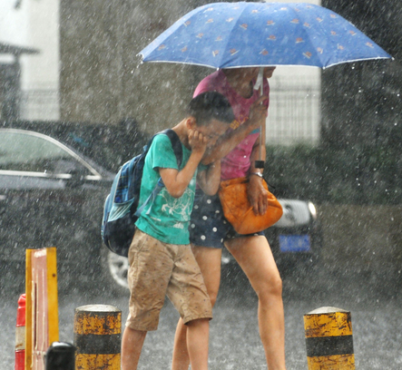 長江流域再迎暴雨 部分地區有大暴雨（組圖）