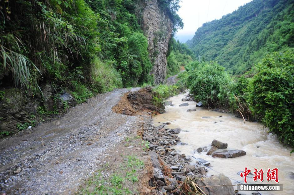 重庆遭暴雨袭击