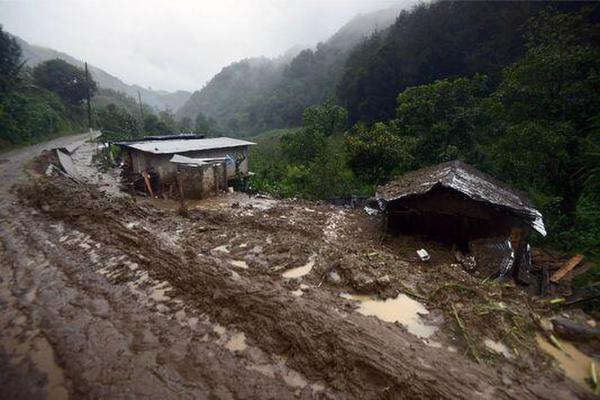 熱帶風暴“伯爵”肆虐墨西哥 至少38人死亡