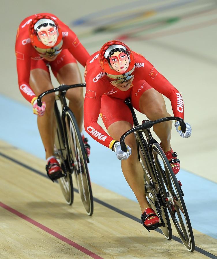 中國選手宮金傑和鐘天使奪得奧運會場地自行車女子團體競速賽冠軍（圖）