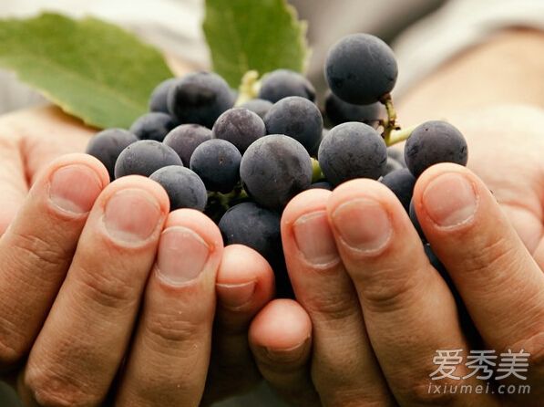 吃葡萄別亂搭配 5食物與葡萄相剋危害大