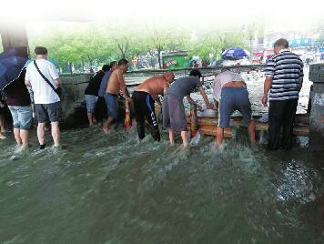 济南这样跑赢暴雨：应急给力科学调度标准升级