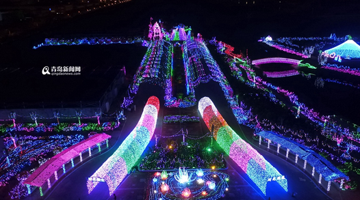 實拍青島超級燈光秀 3000萬盞燈編織夢幻世界