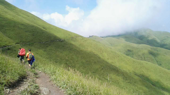 走進武功山 驢友重裝徒步穿越之旅（組圖）