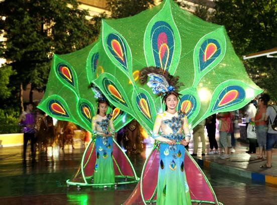 歡聚方特團圓夜 神秘嘉賓大獻禮（組圖）