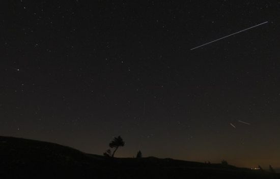 澳大利亚昆州天降 
火球 
专家称或为“ 
火流星 
”