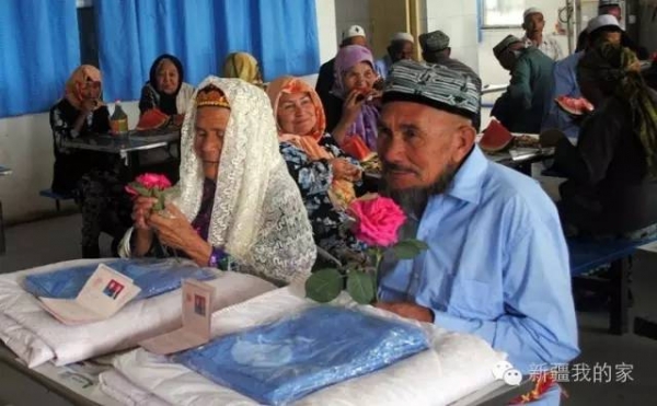 新疆71岁老汉娶114岁新娘 苦追一年终如愿(图)