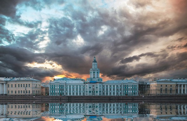 摄影师拍俄圣彼得堡夕阳照 宛若童话