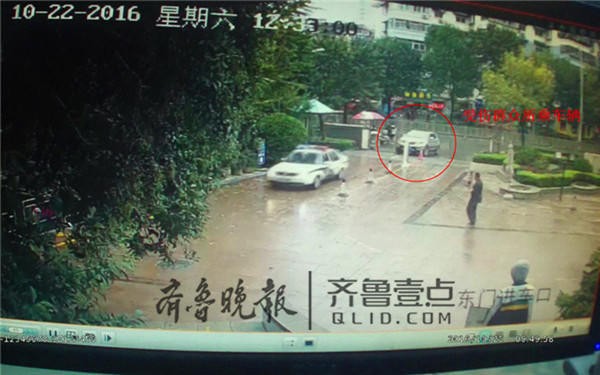 路遇斷指群眾，濟南民警警車開道與時間賽跑