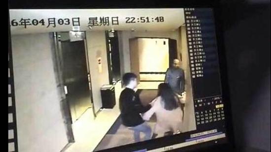 广州失踪女子遇害凶手抓到没_来沪女子出租屋遇害_女子被“心理老师”约至酒店遇害