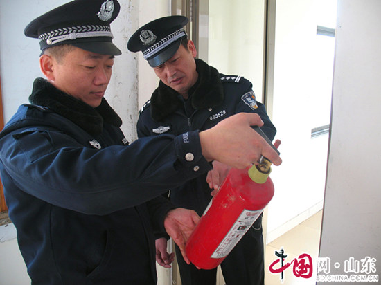 滨州博兴火车站派出所消防宣传日开展消防检查工作