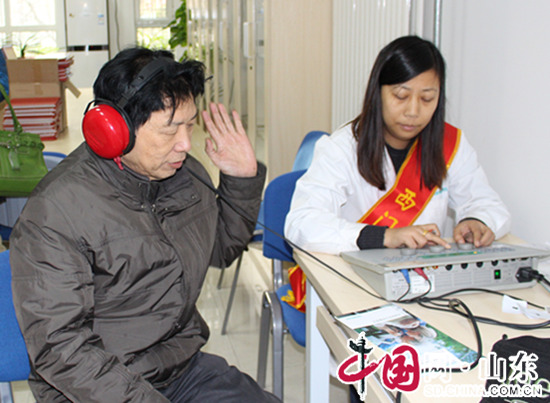 濟南：麟祥街社區舉辦免費聽力檢測活動