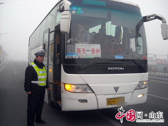 濱州博興交警持續開展重點車輛和嚴重交通違法行為集中整治行動