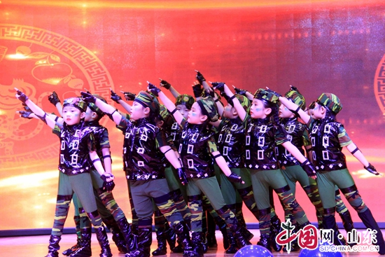 滨州渤海教育集团举办2017年元旦联欢汇演