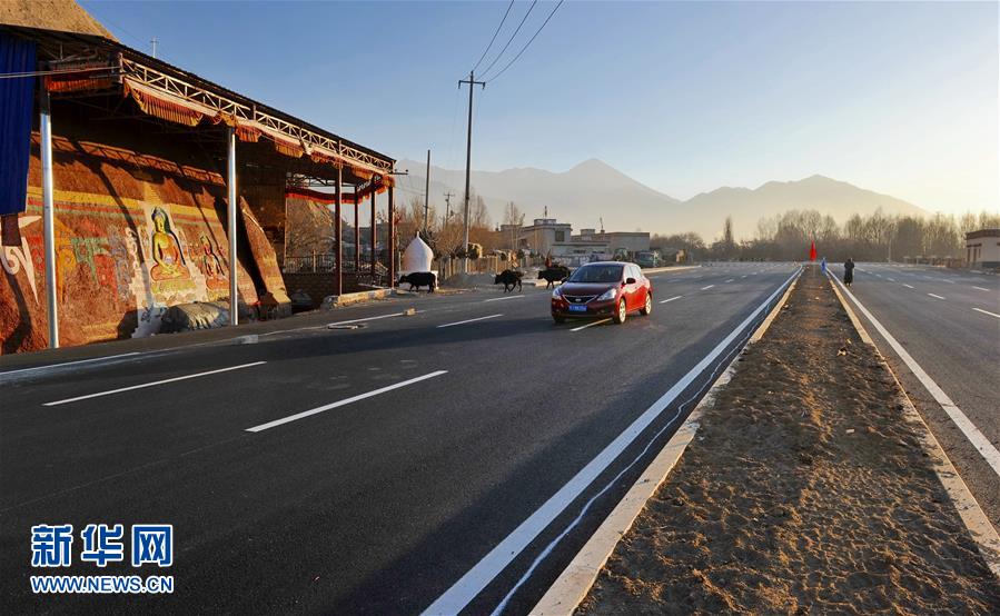 拉薩環城路主體框架基本形成 部分道路初具通車條件(圖)