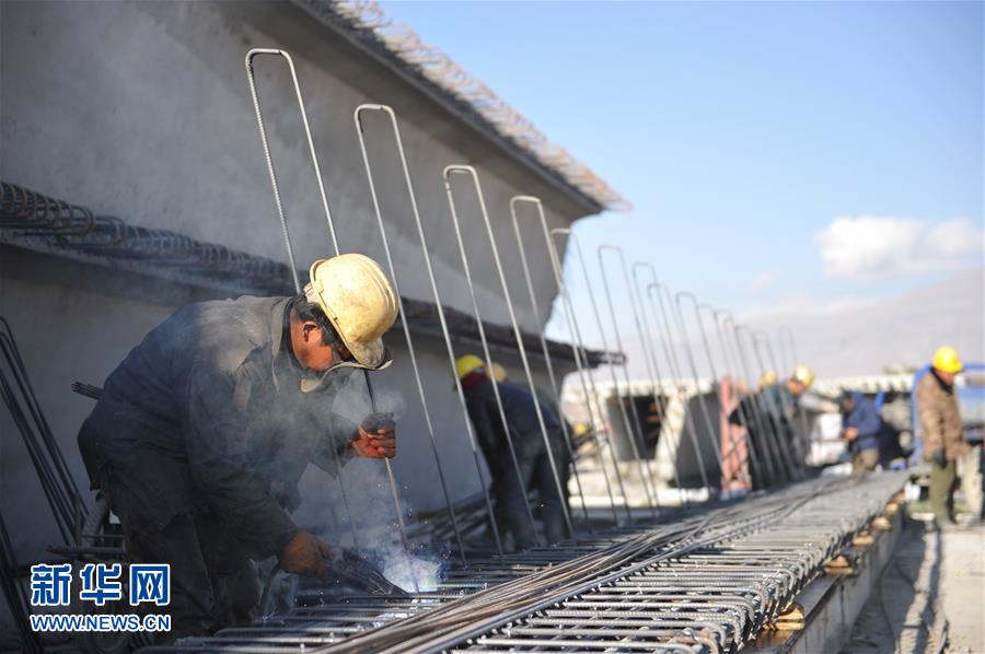 拉薩環城路主體框架基本形成 部分道路初具通車條件(圖)