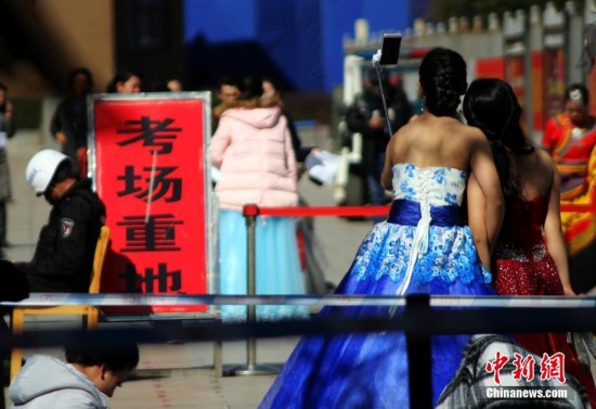 雲南拉開藝考大幕 很多考生抱怨題目太難（組圖）